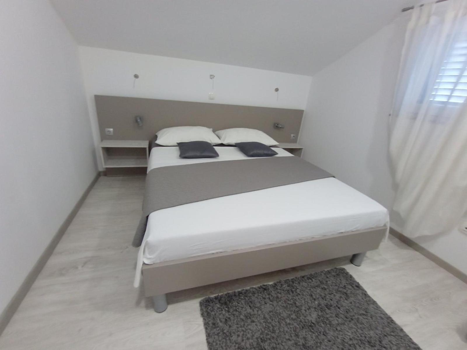 Apartment Olive Jovici  Exteriör bild