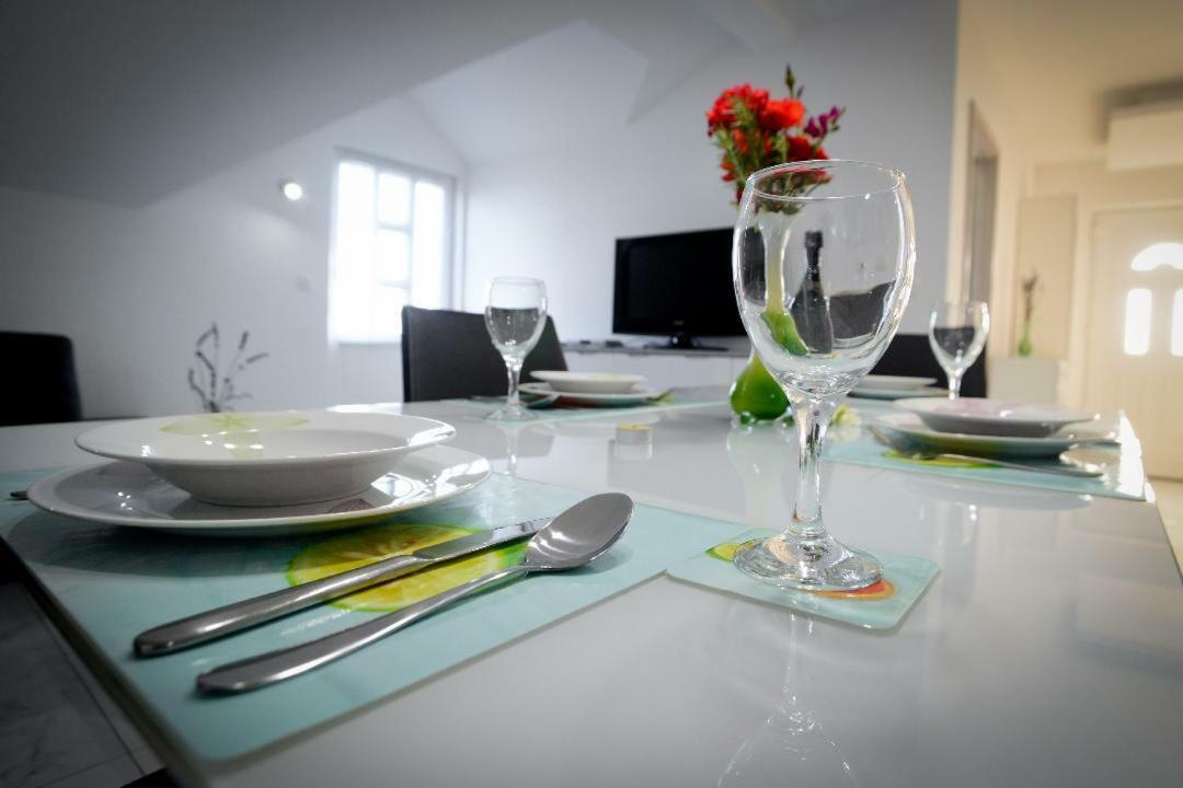 Apartment Olive Jovici  Exteriör bild