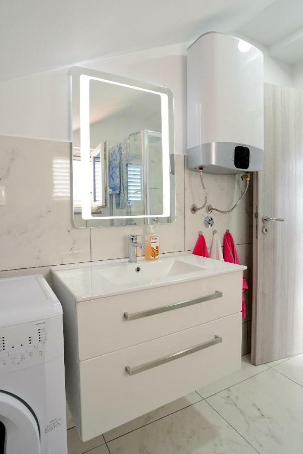 Apartment Olive Jovici  Exteriör bild